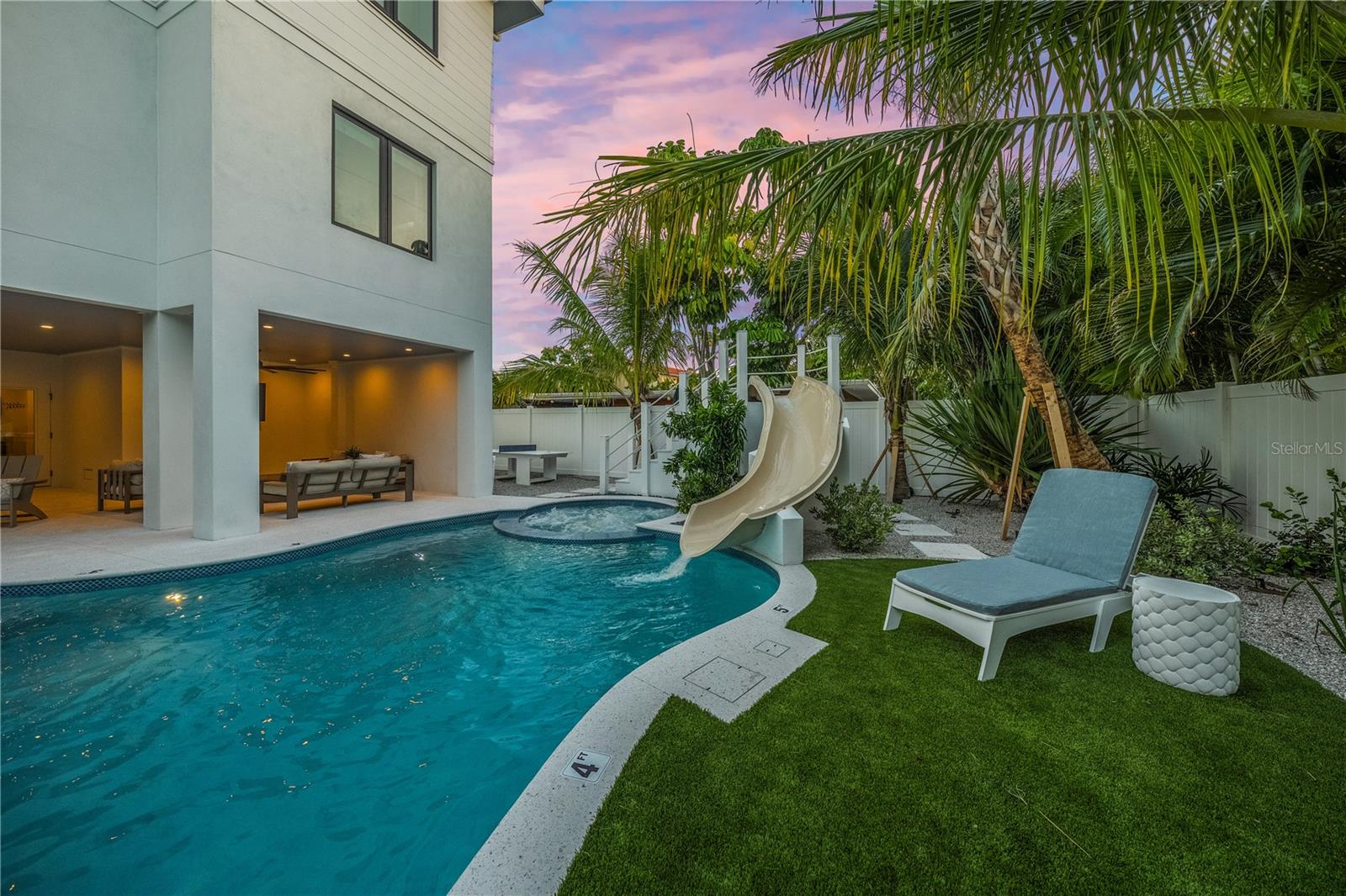 A4667697 Property Photo