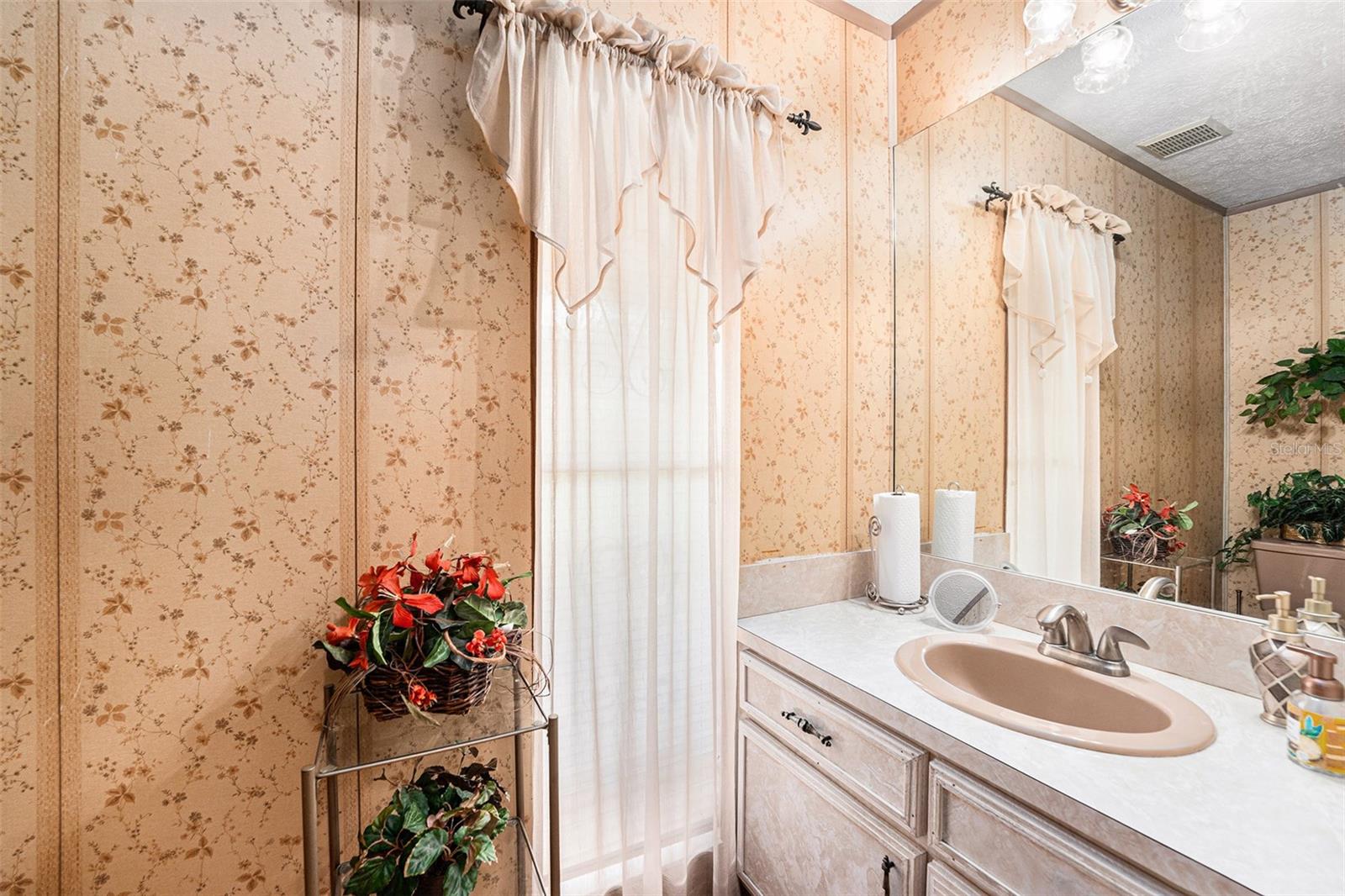 5105 N 45TH ST, TAMPA, FL, 33610