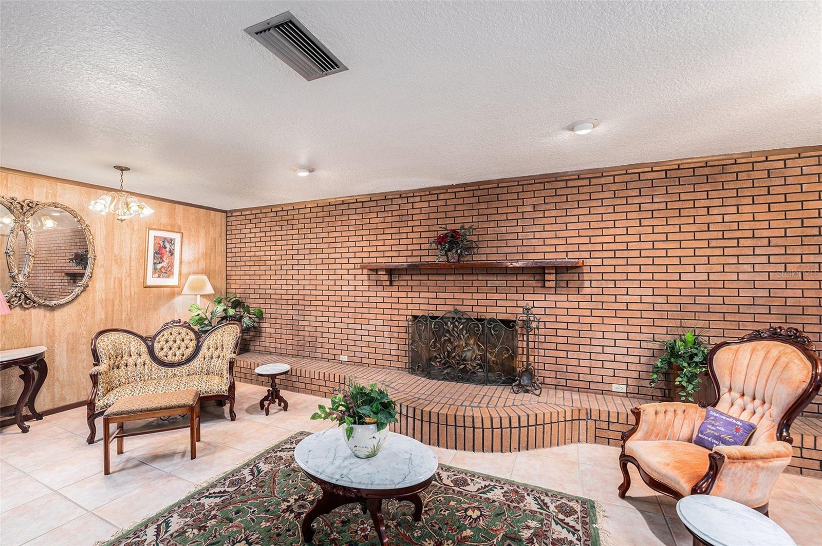 5105 N 45TH ST, TAMPA, FL, 33610