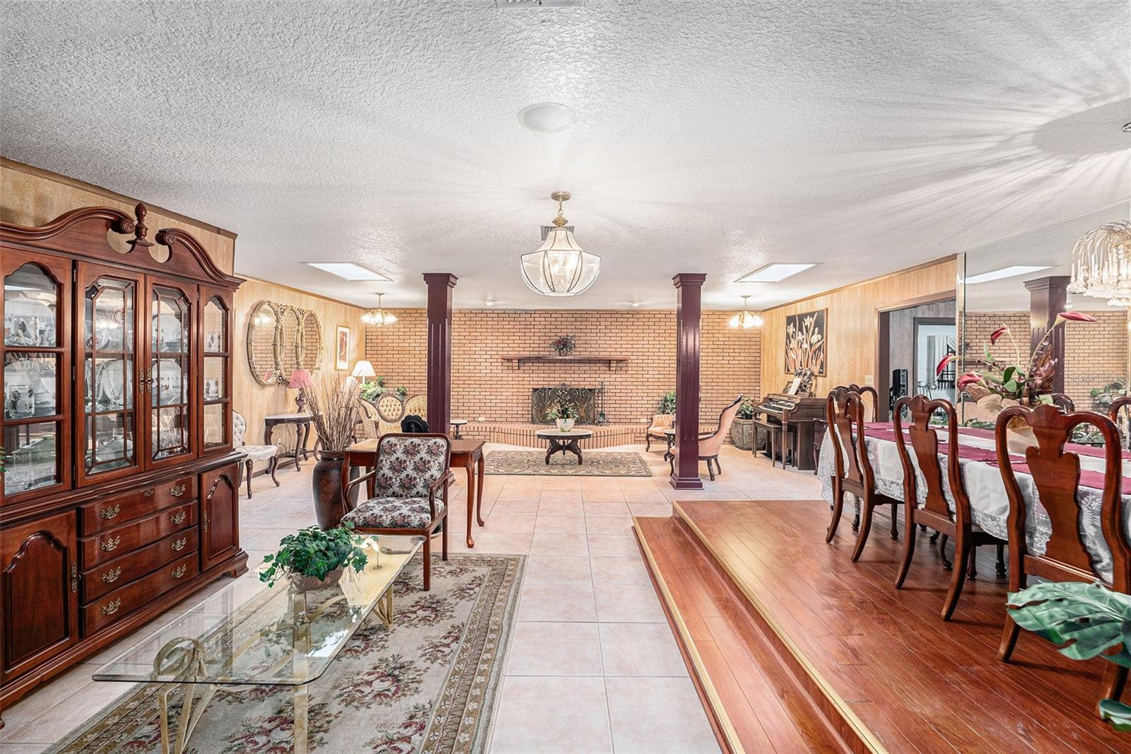 5105 N 45TH ST, TAMPA, FL, 33610