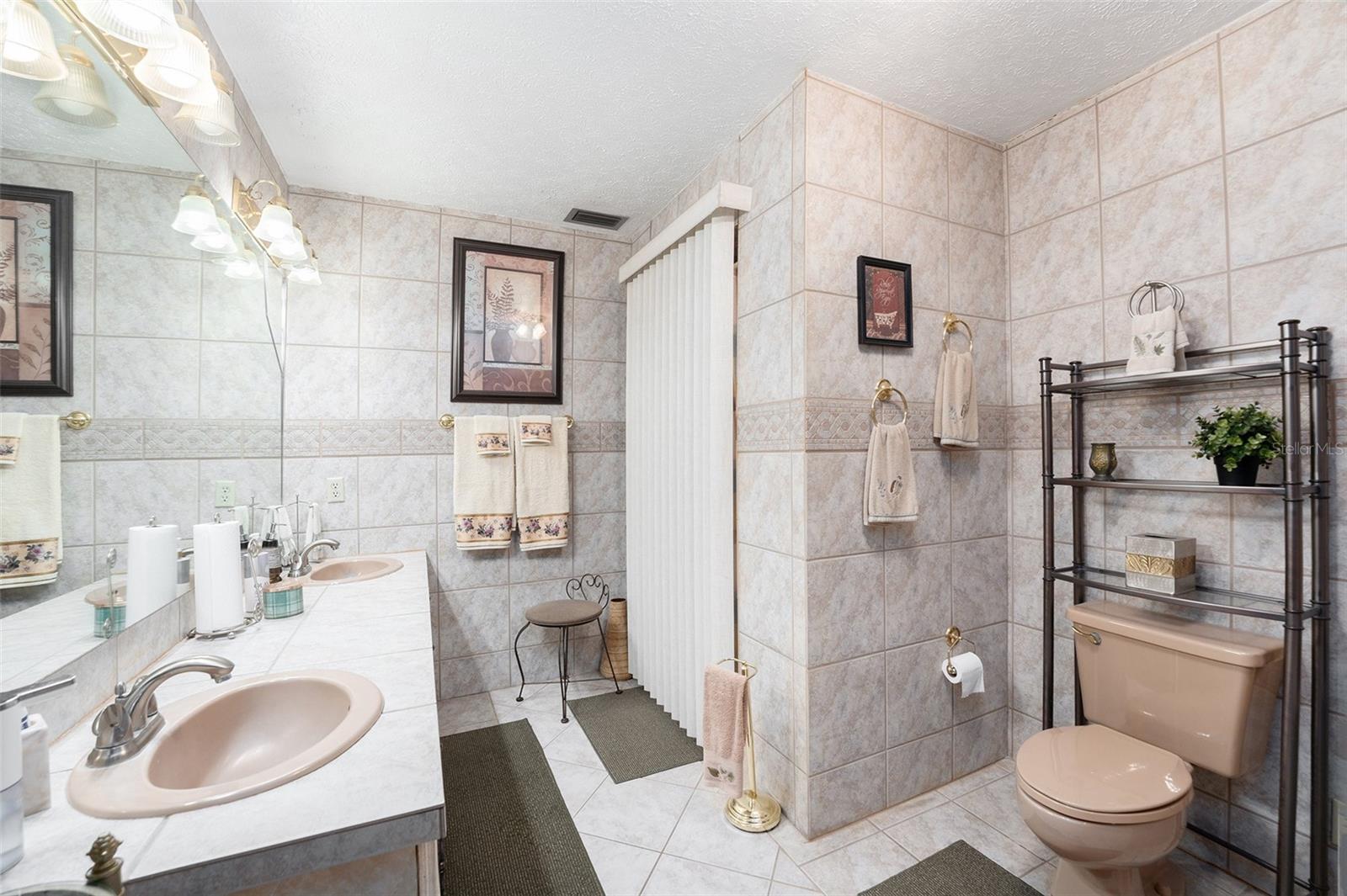 5105 N 45TH ST, TAMPA, FL, 33610