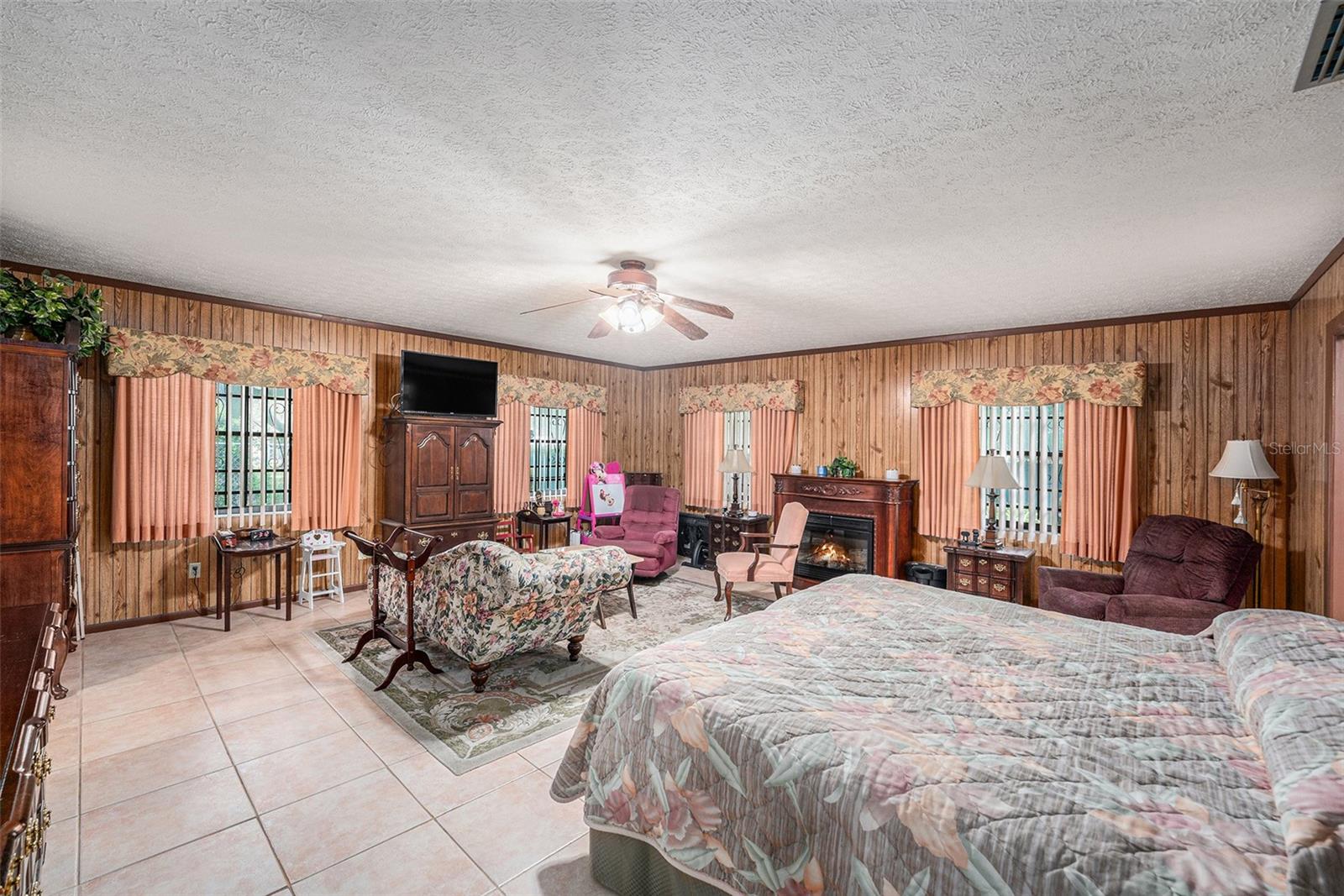 5105 N 45TH ST, TAMPA, FL, 33610