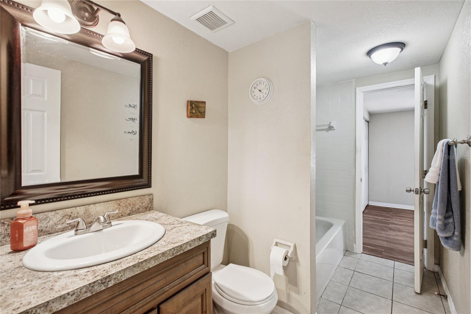 1304 SEFFNER VALRICO RD, SEFFNER, FL, 33584