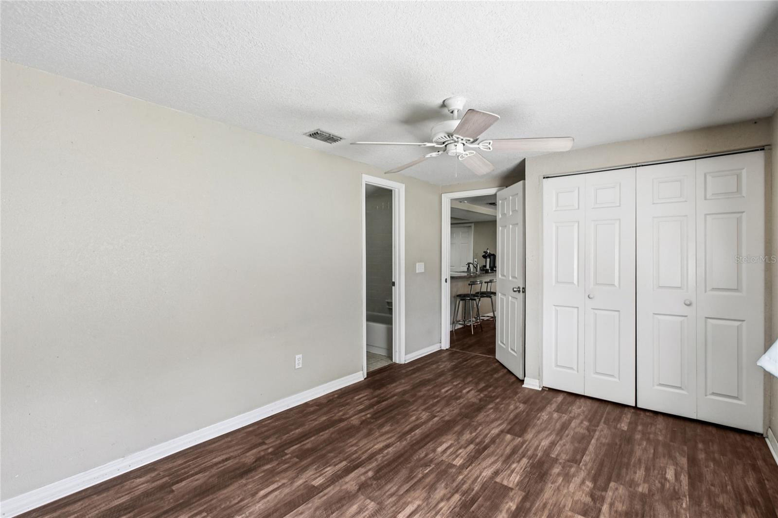 1304 SEFFNER VALRICO RD, SEFFNER, FL, 33584