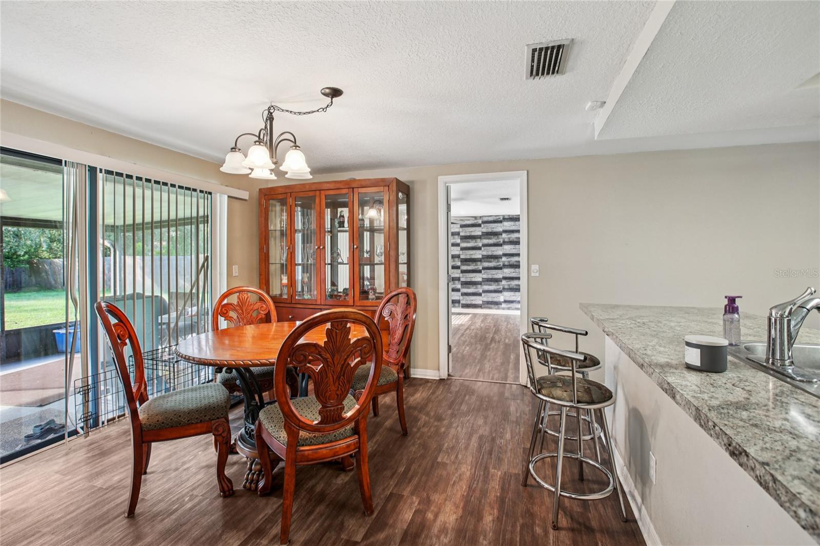 1304 SEFFNER VALRICO RD, SEFFNER, FL, 33584