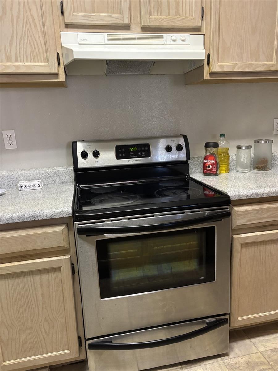 5608 PINNACLE HEIGHTS CIR #208, TAMPA, FL, 33624