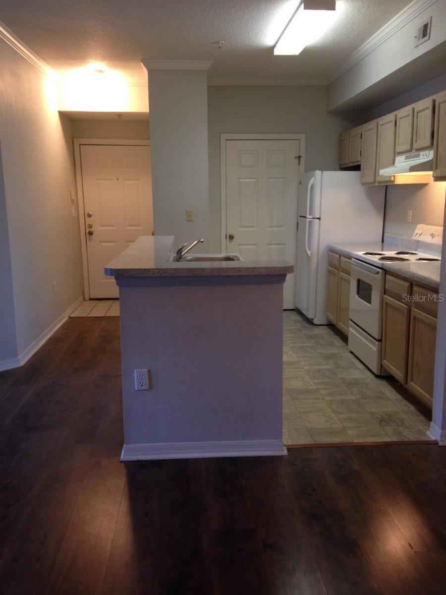 5608 PINNACLE HEIGHTS CIR #208, TAMPA, FL, 33624