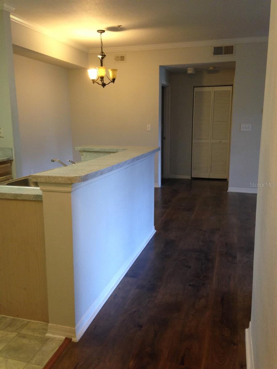 5608 PINNACLE HEIGHTS CIR #208, TAMPA, FL, 33624