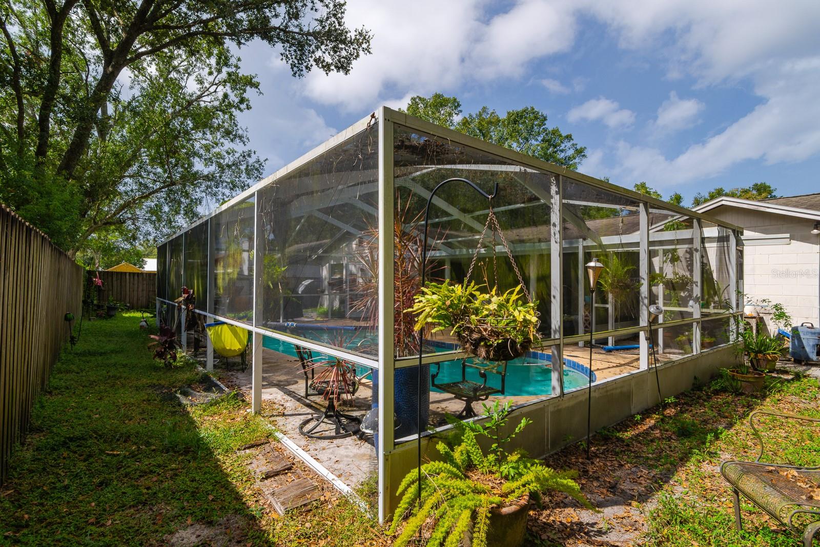 17645 MEADOWBRIDGE DR, LUTZ, FL, 33549