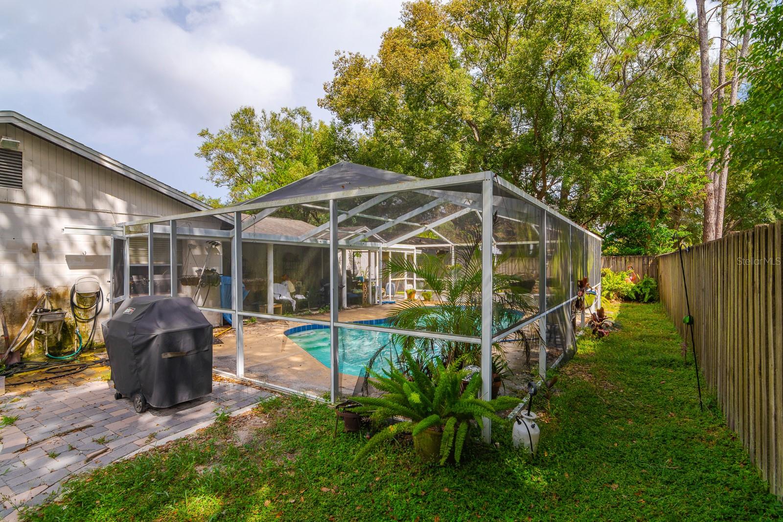 17645 MEADOWBRIDGE DR, LUTZ, FL, 33549