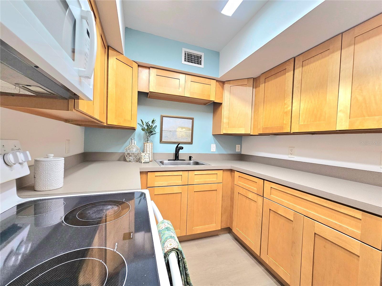 A4667706 Property Photo