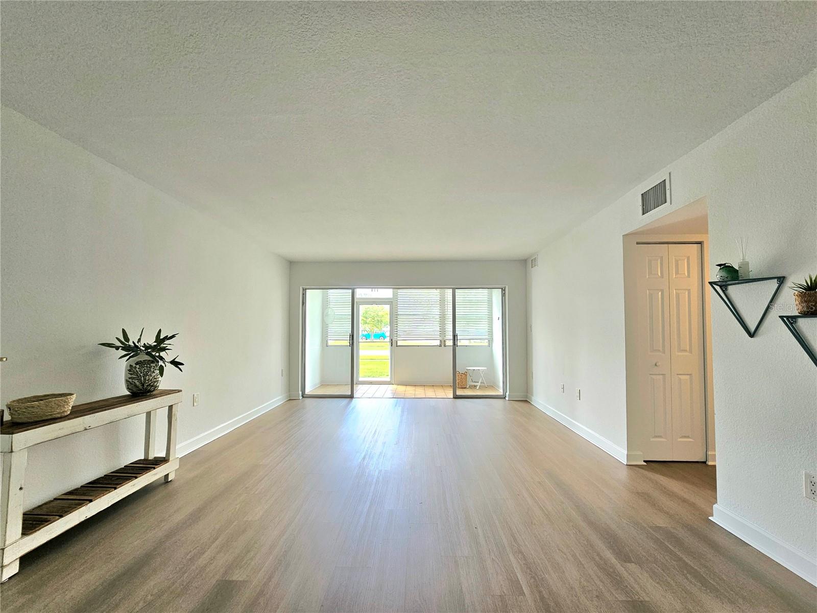 A4667706 Property Photo