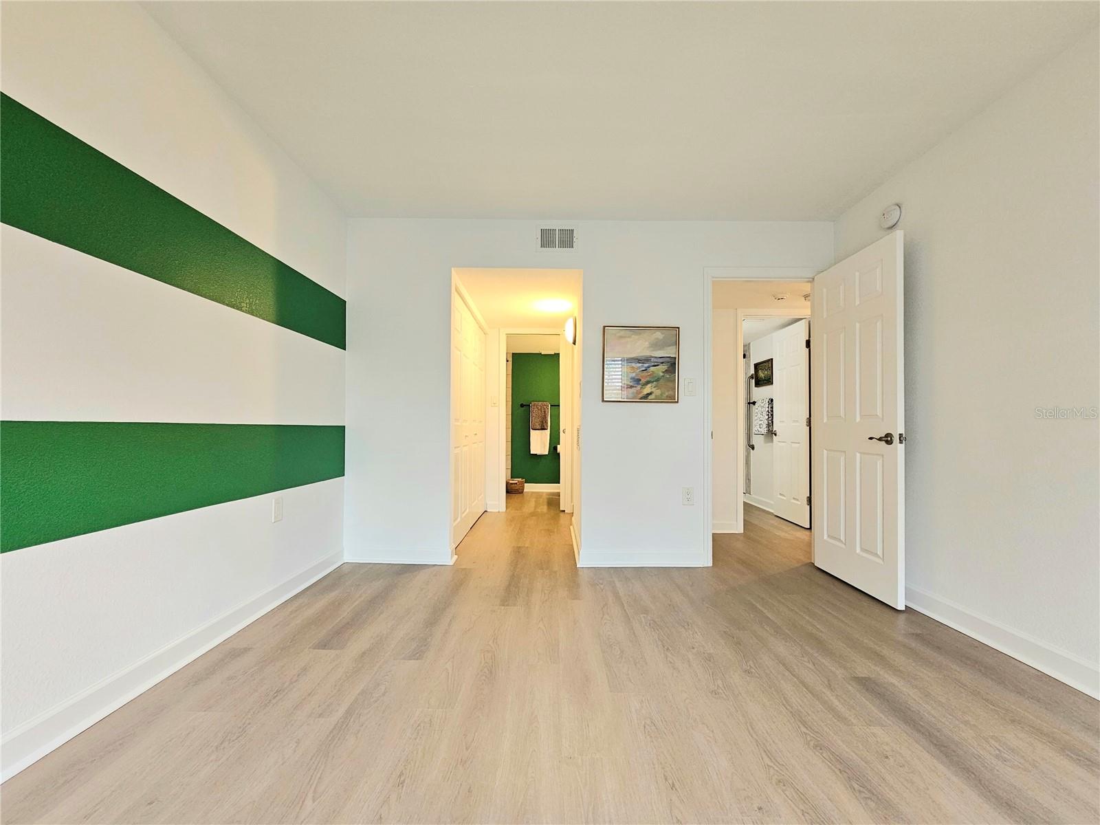 A4667706 Property Photo