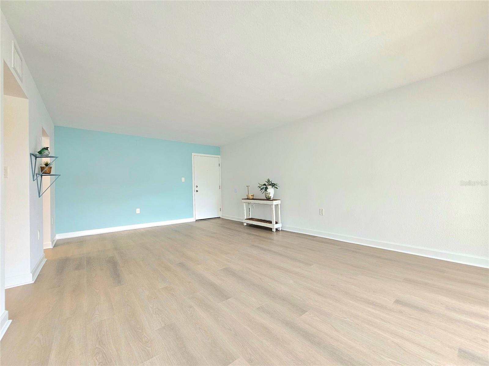 A4667706 Property Photo