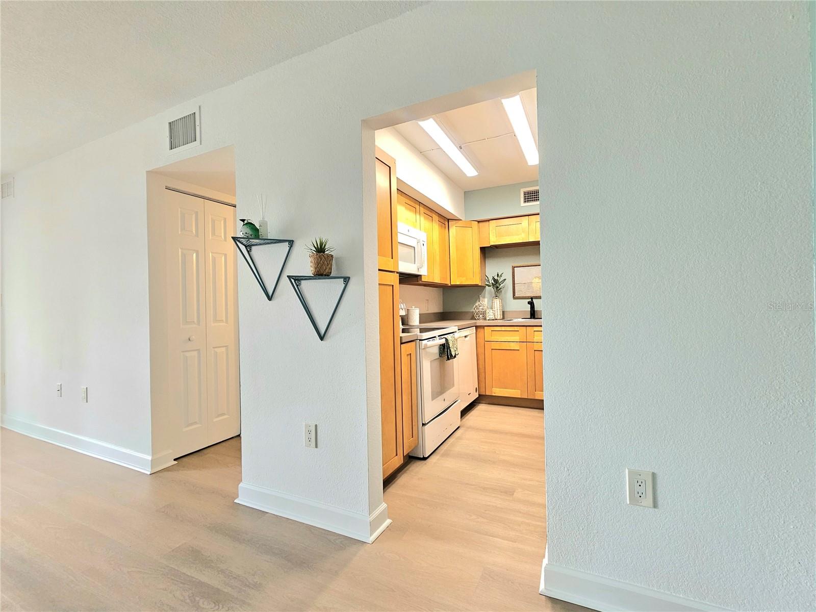 A4667706 Property Photo