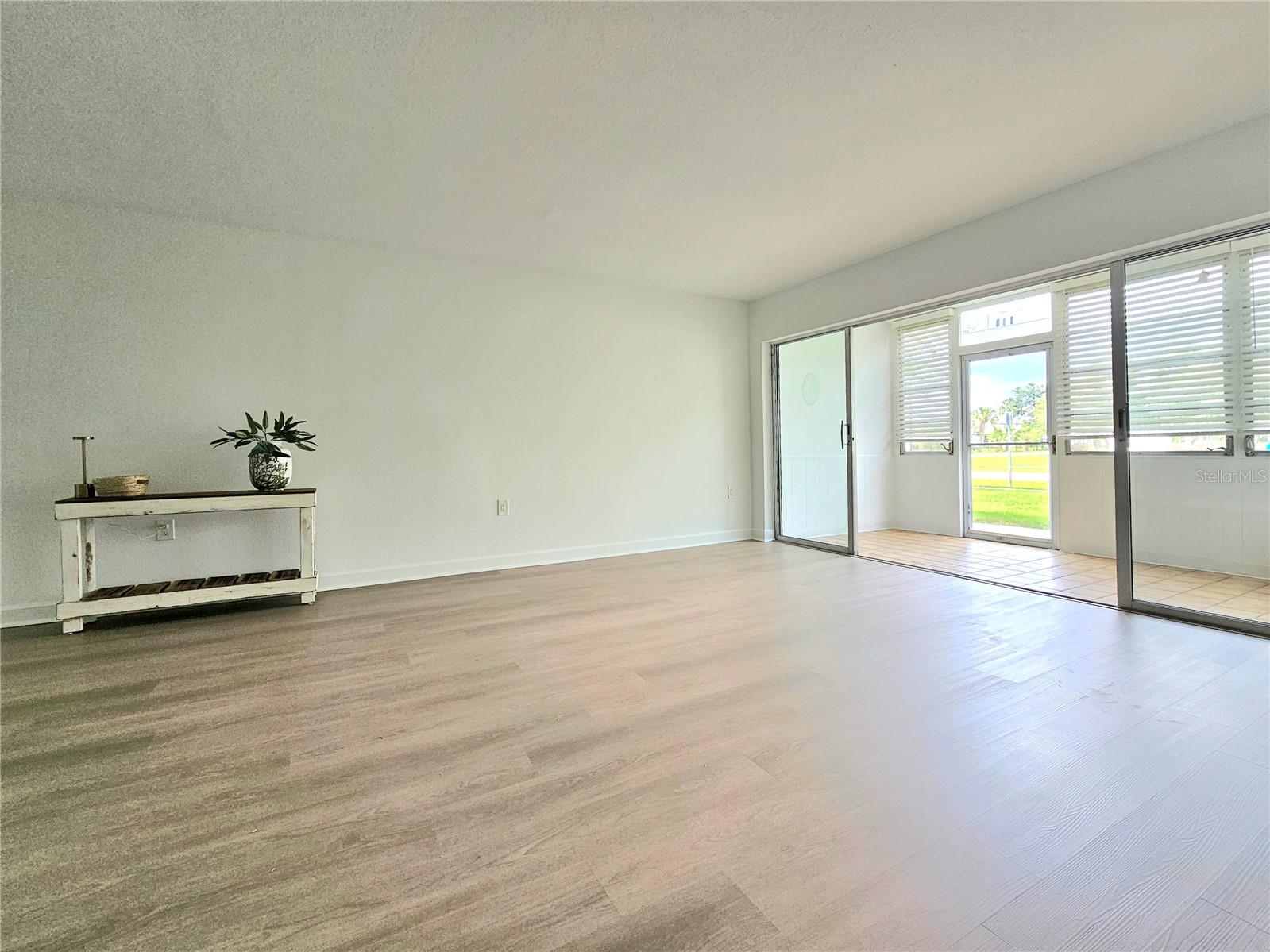 A4667706 Property Photo