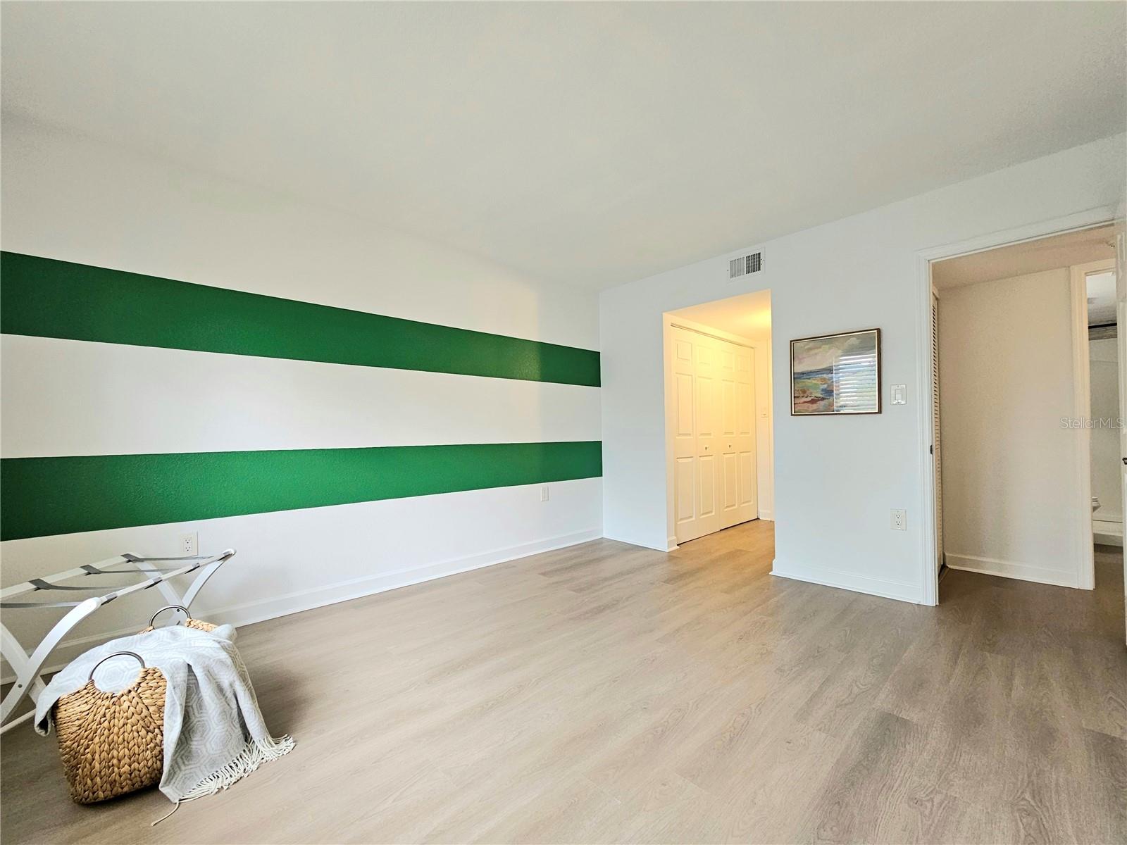 A4667706 Property Photo