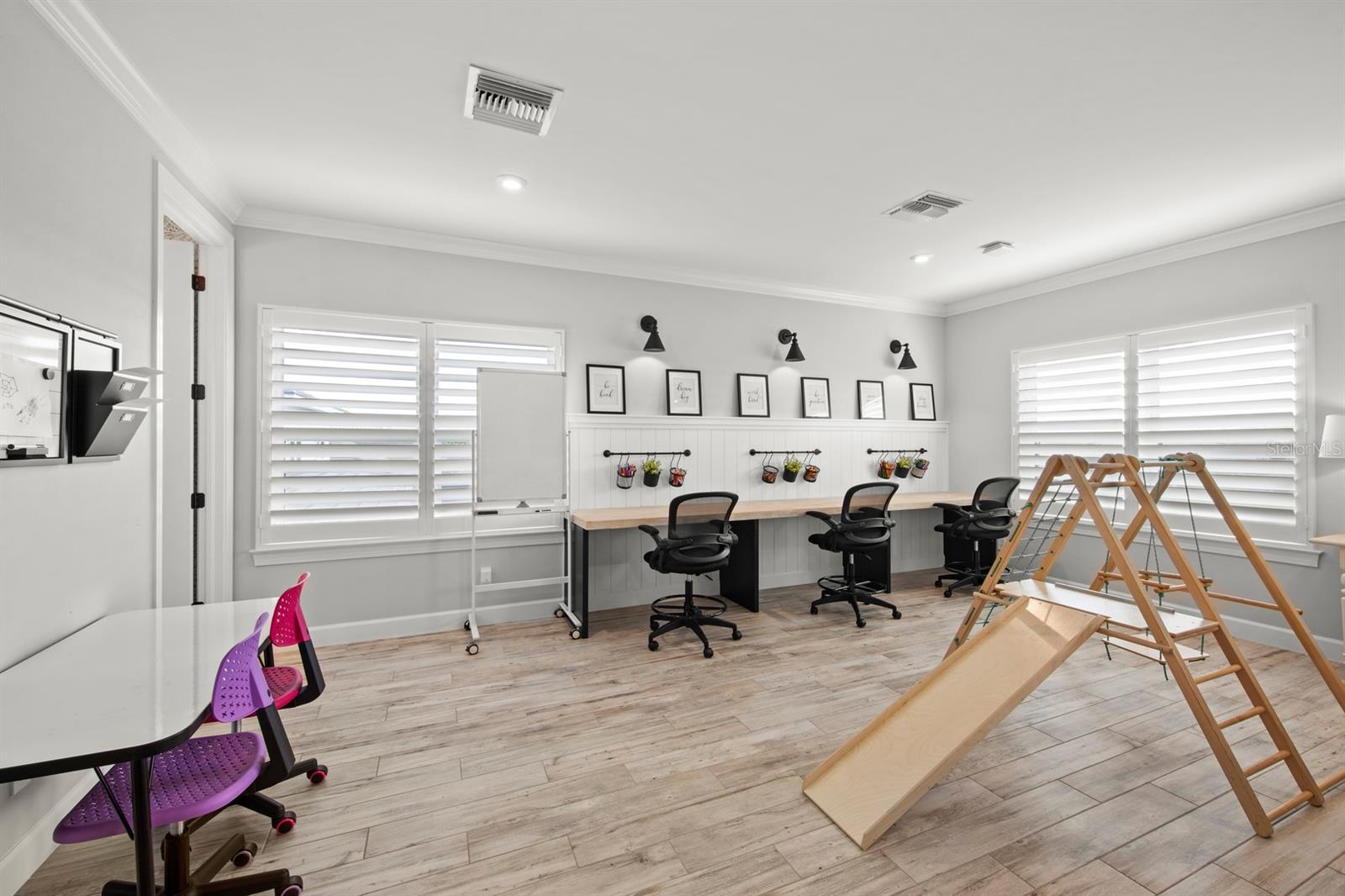 A4667711 Property Photo