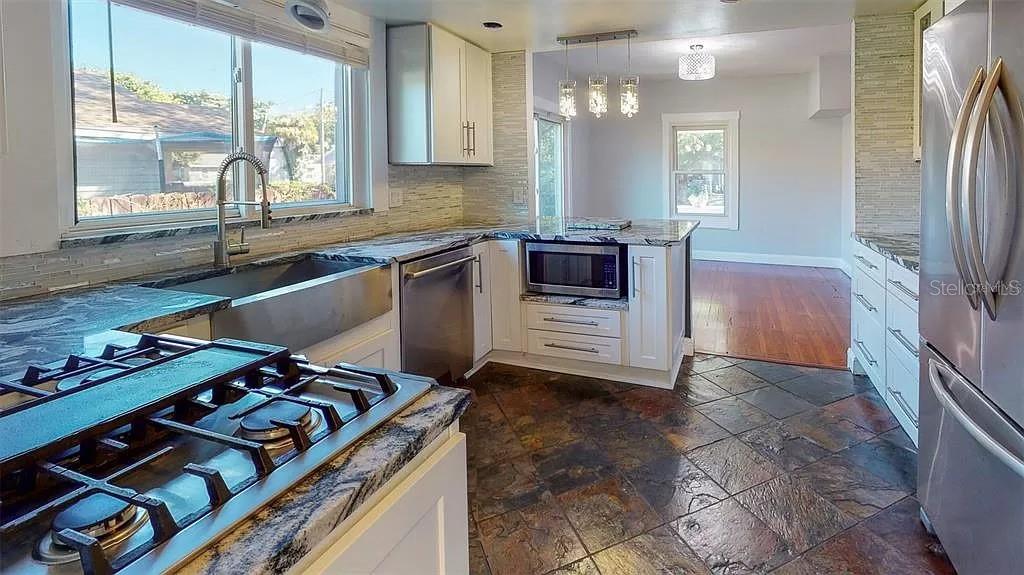 734 15TH ST N, ST PETERSBURG, FL, 33705