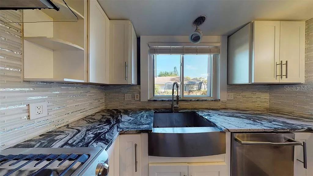 734 15TH ST N, ST PETERSBURG, FL, 33705