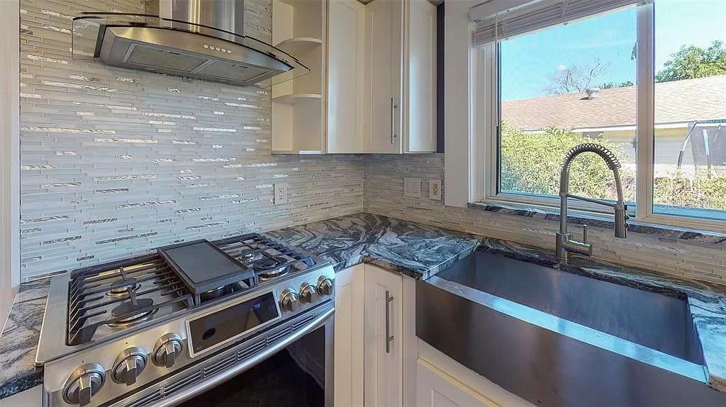 734 15TH ST N, ST PETERSBURG, FL, 33705