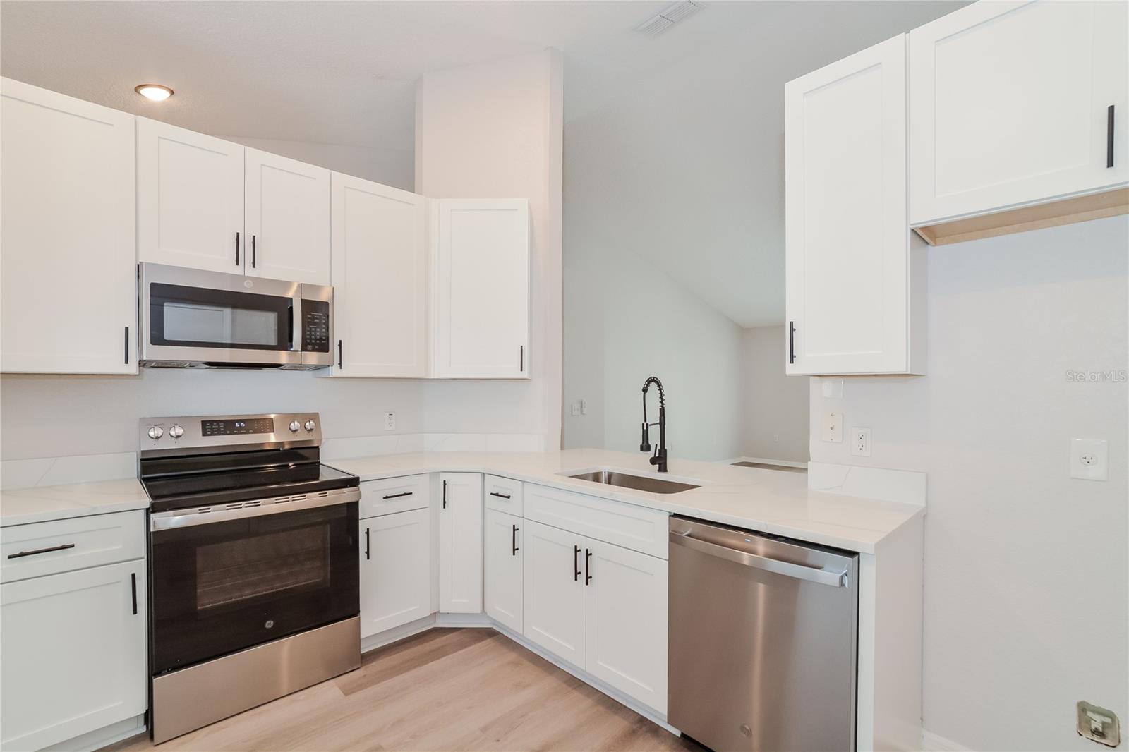 565 TERRANOVA CIR, WINTER HAVEN, FL, 33884