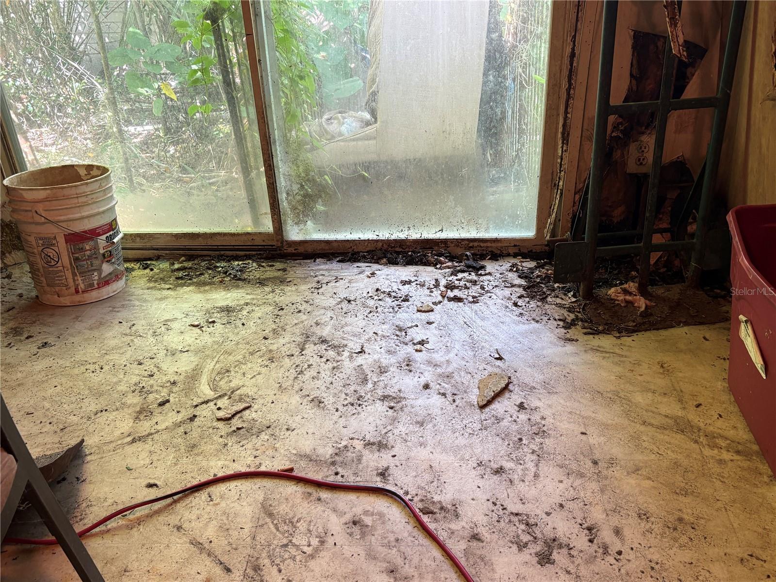 TB8435688 Property Photo