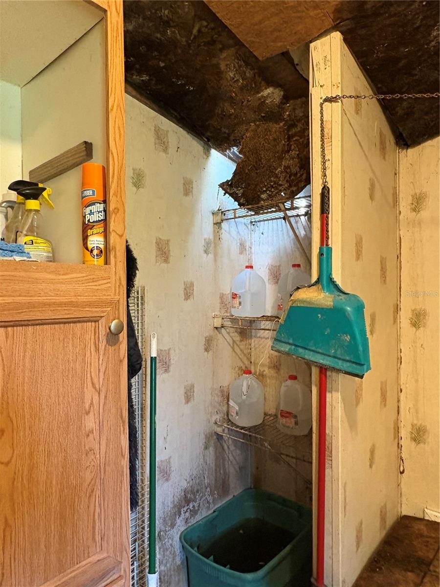 TB8435688 Property Photo