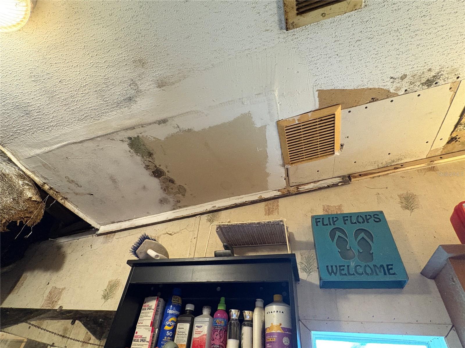 TB8435688 Property Photo