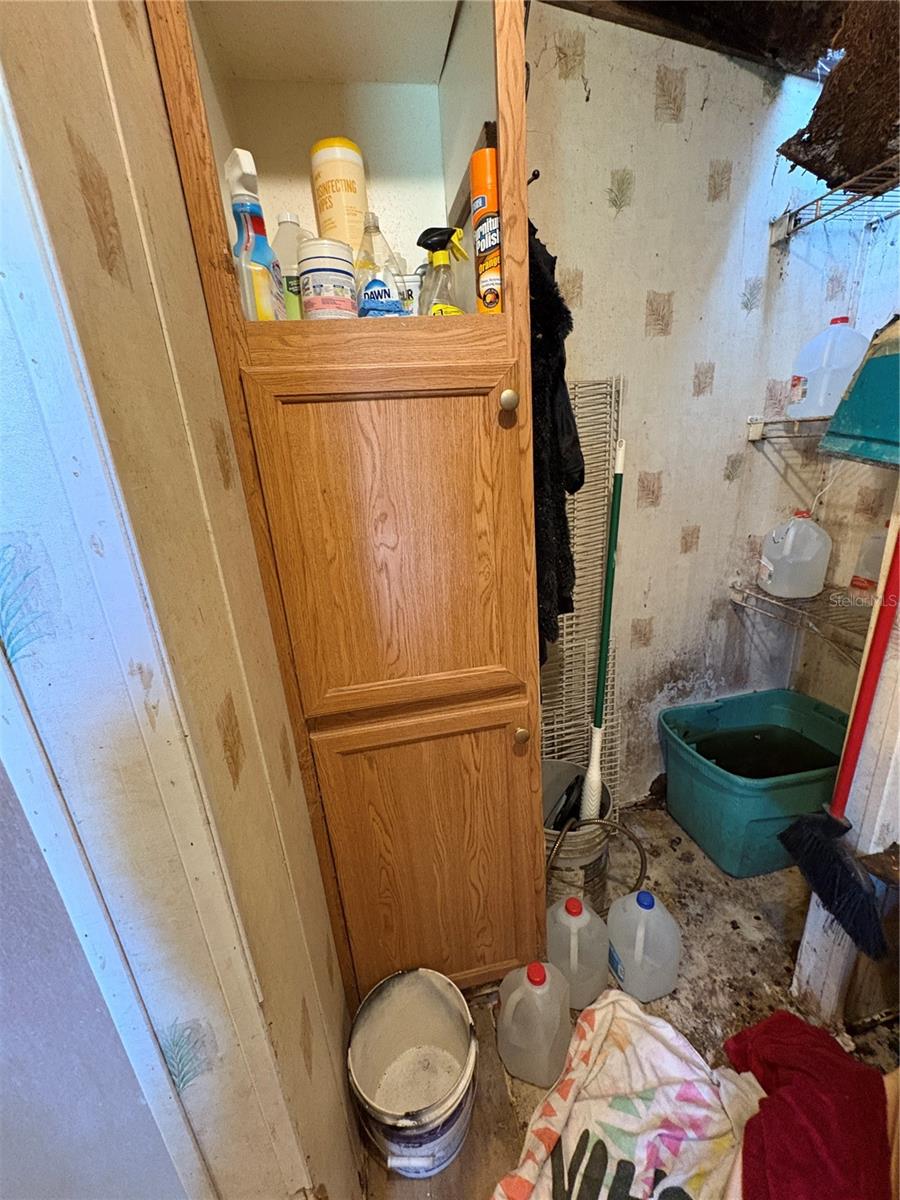 TB8435688 Property Photo