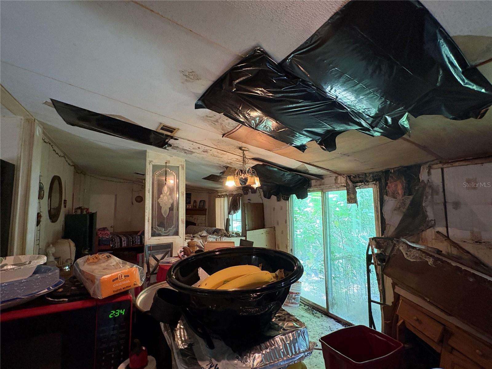 TB8435688 Property Photo