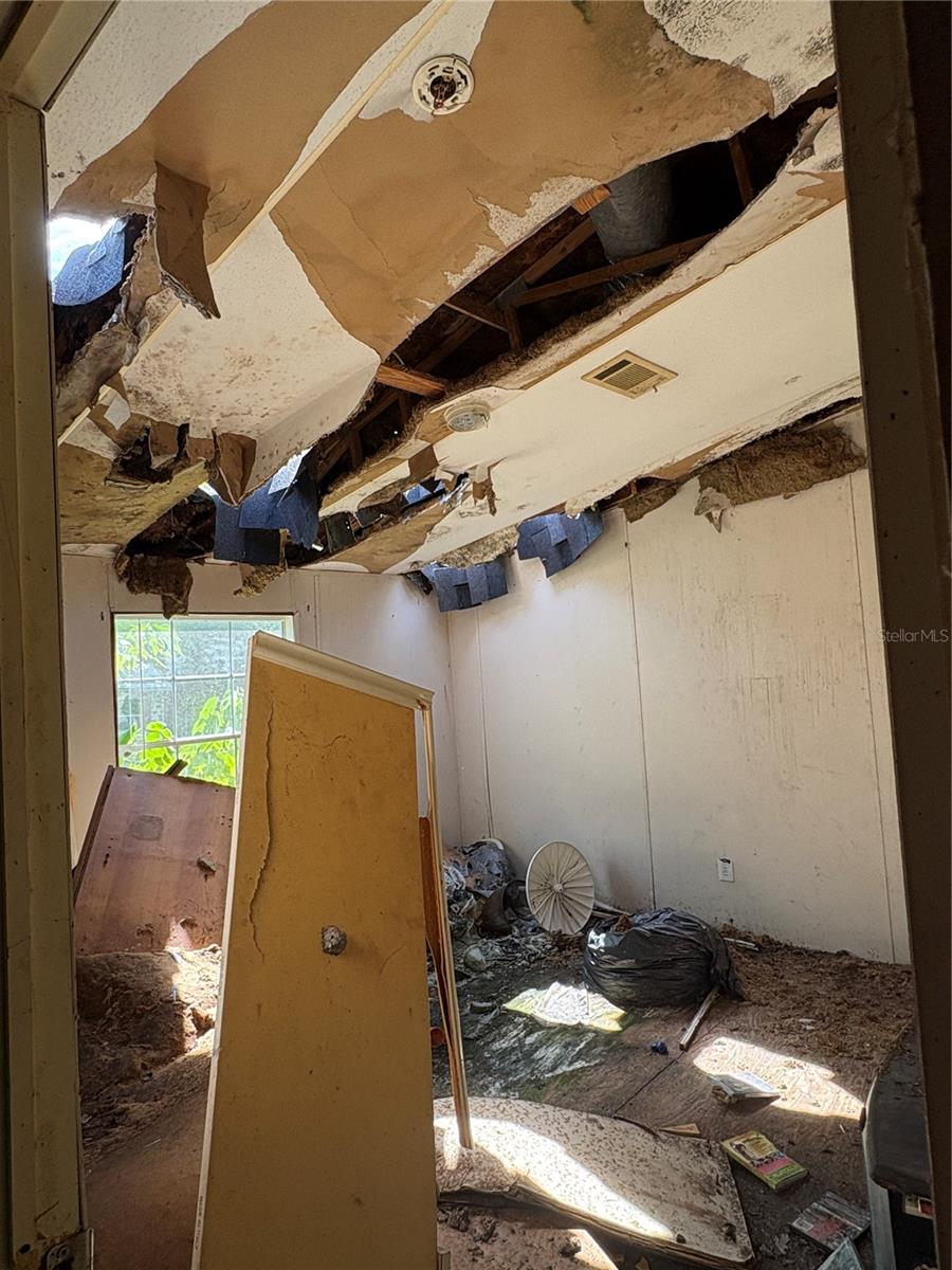 TB8435688 Property Photo