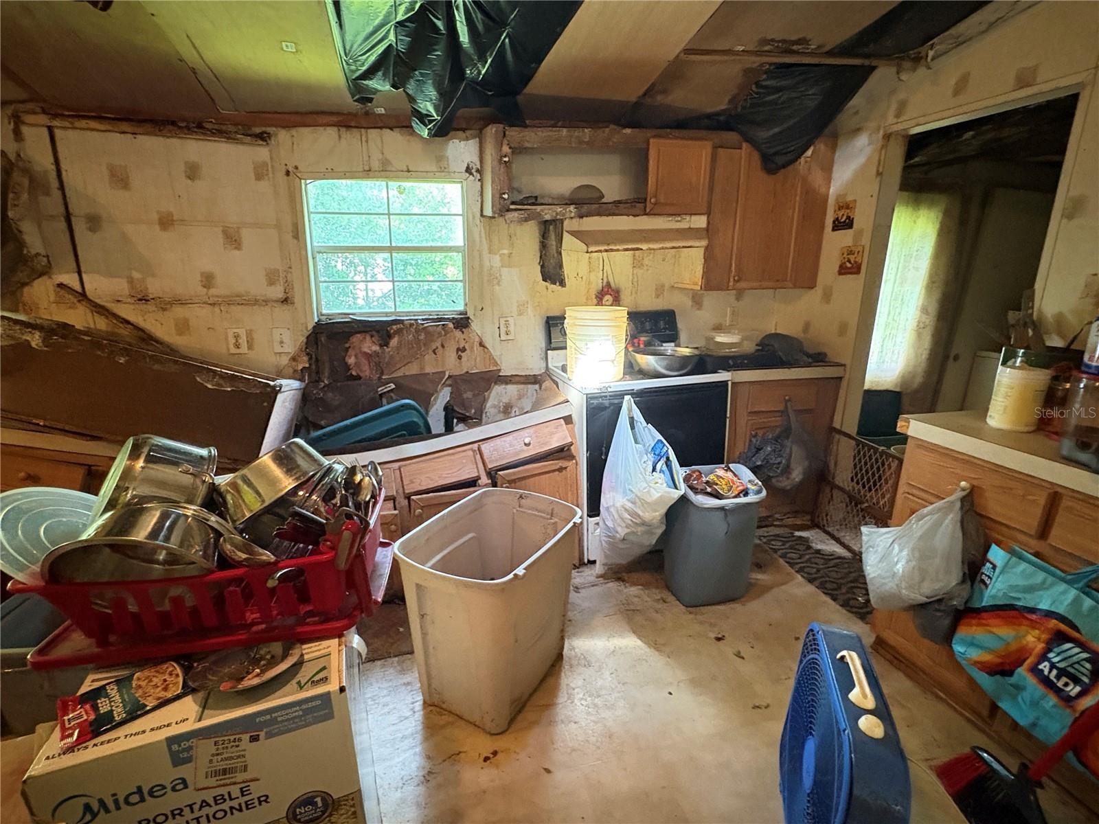 TB8435688 Property Photo