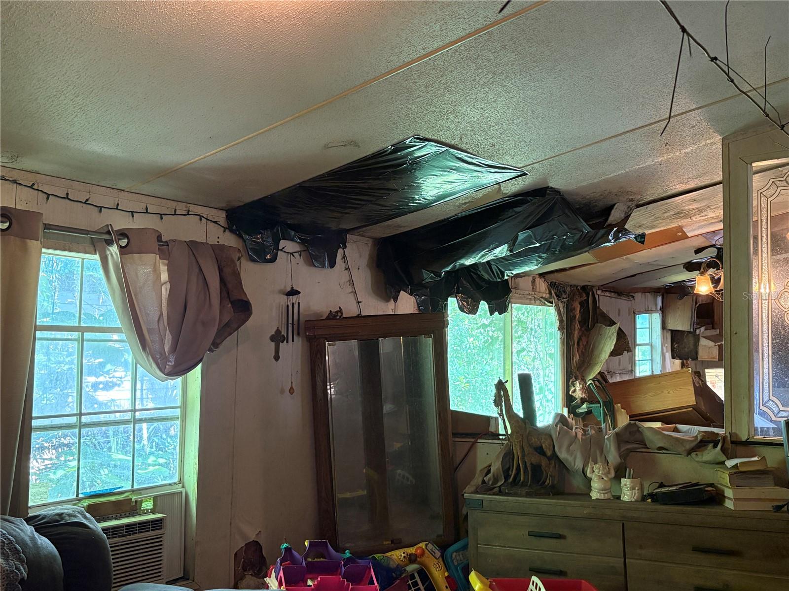 TB8435688 Property Photo