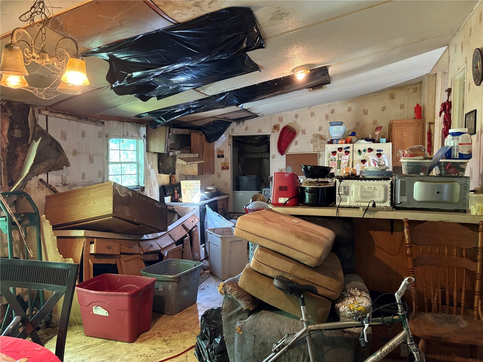 TB8435688 Property Photo