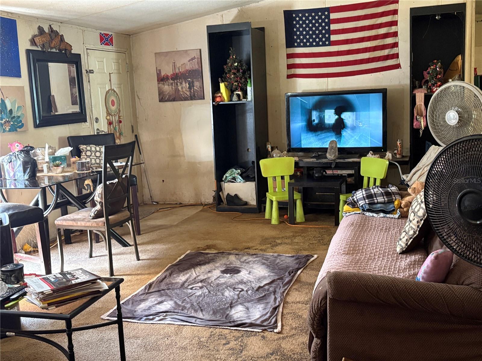 TB8435688 Property Photo