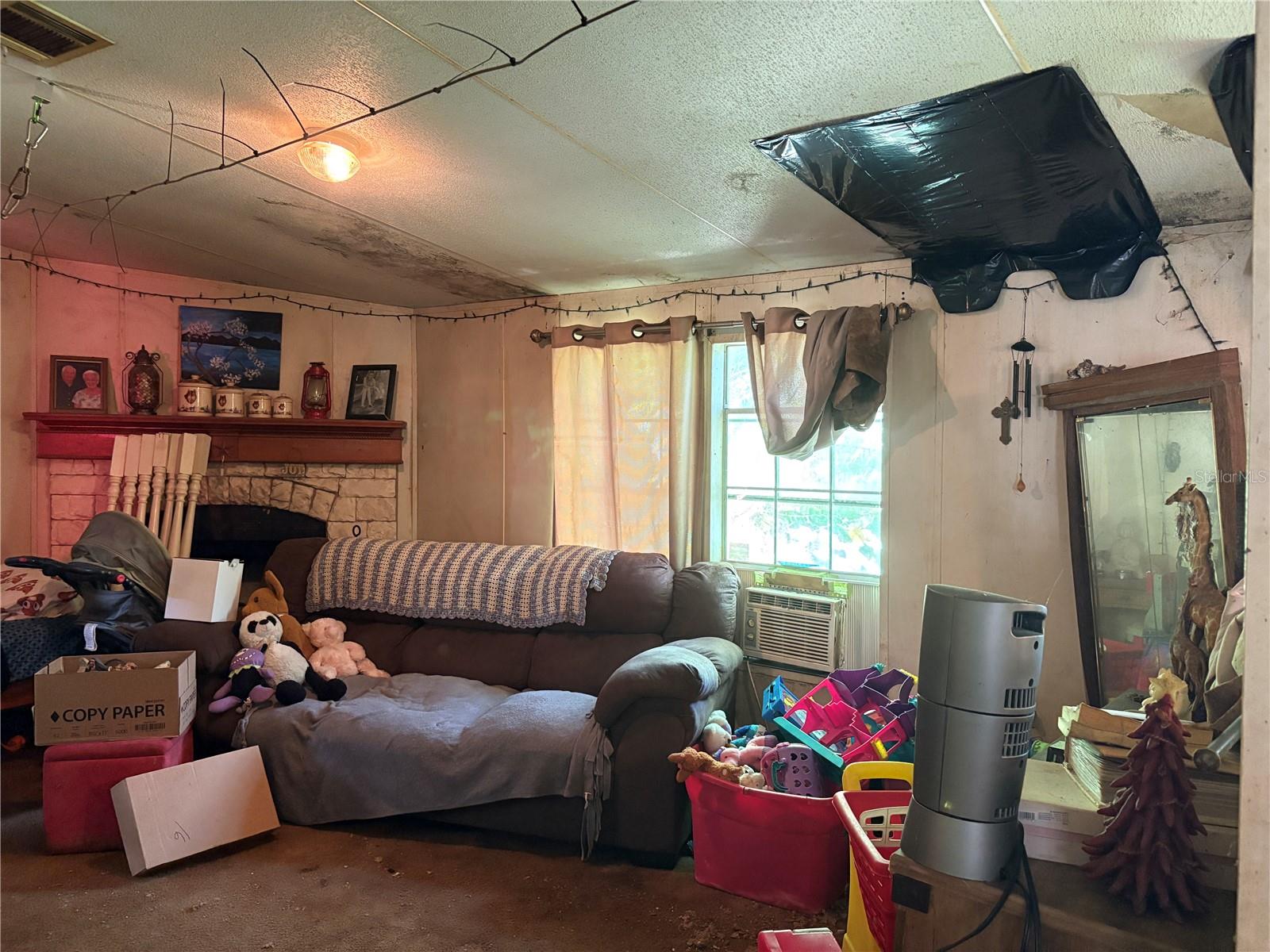 TB8435688 Property Photo