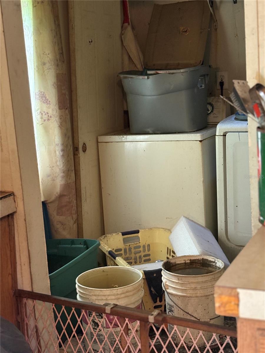 TB8435688 Property Photo