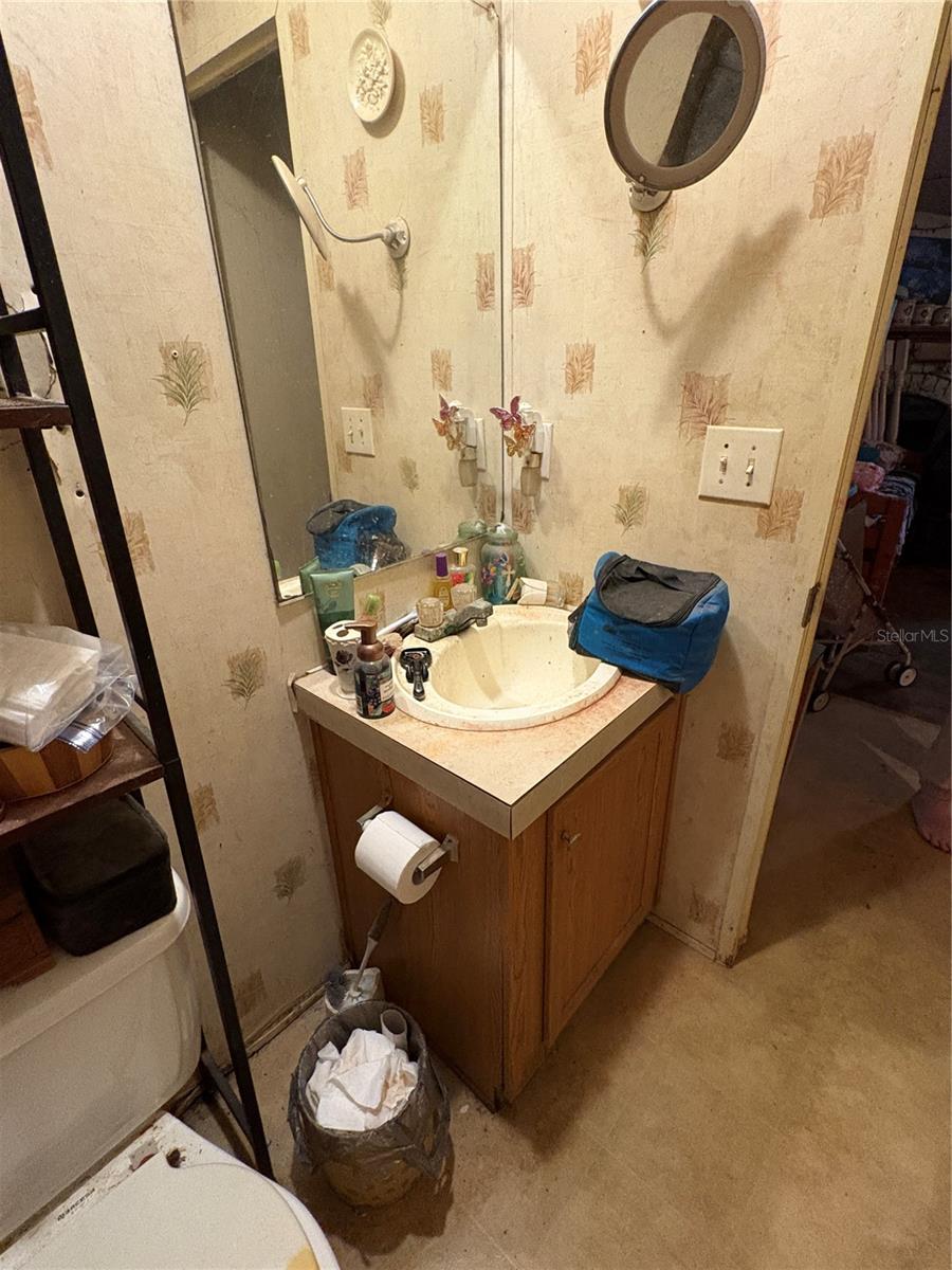 TB8435688 Property Photo