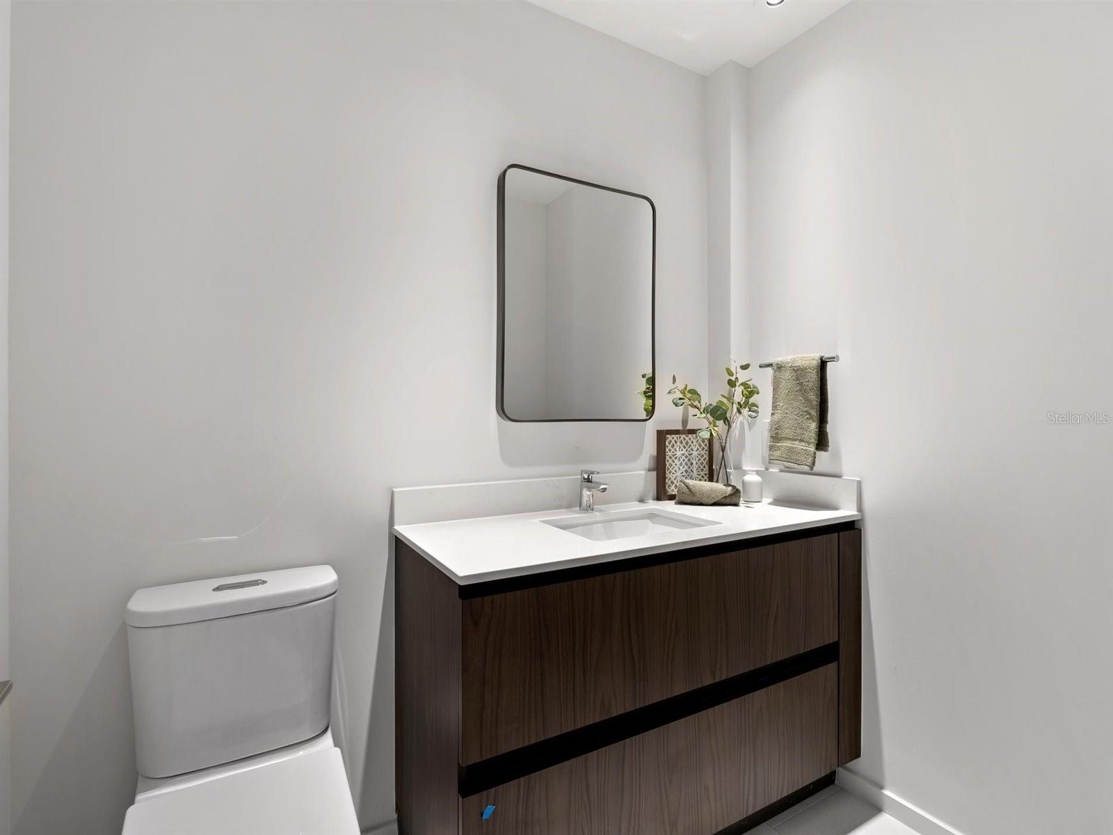 1020 SUNSET POINT RD #103, CLEARWATER, FL, 33755