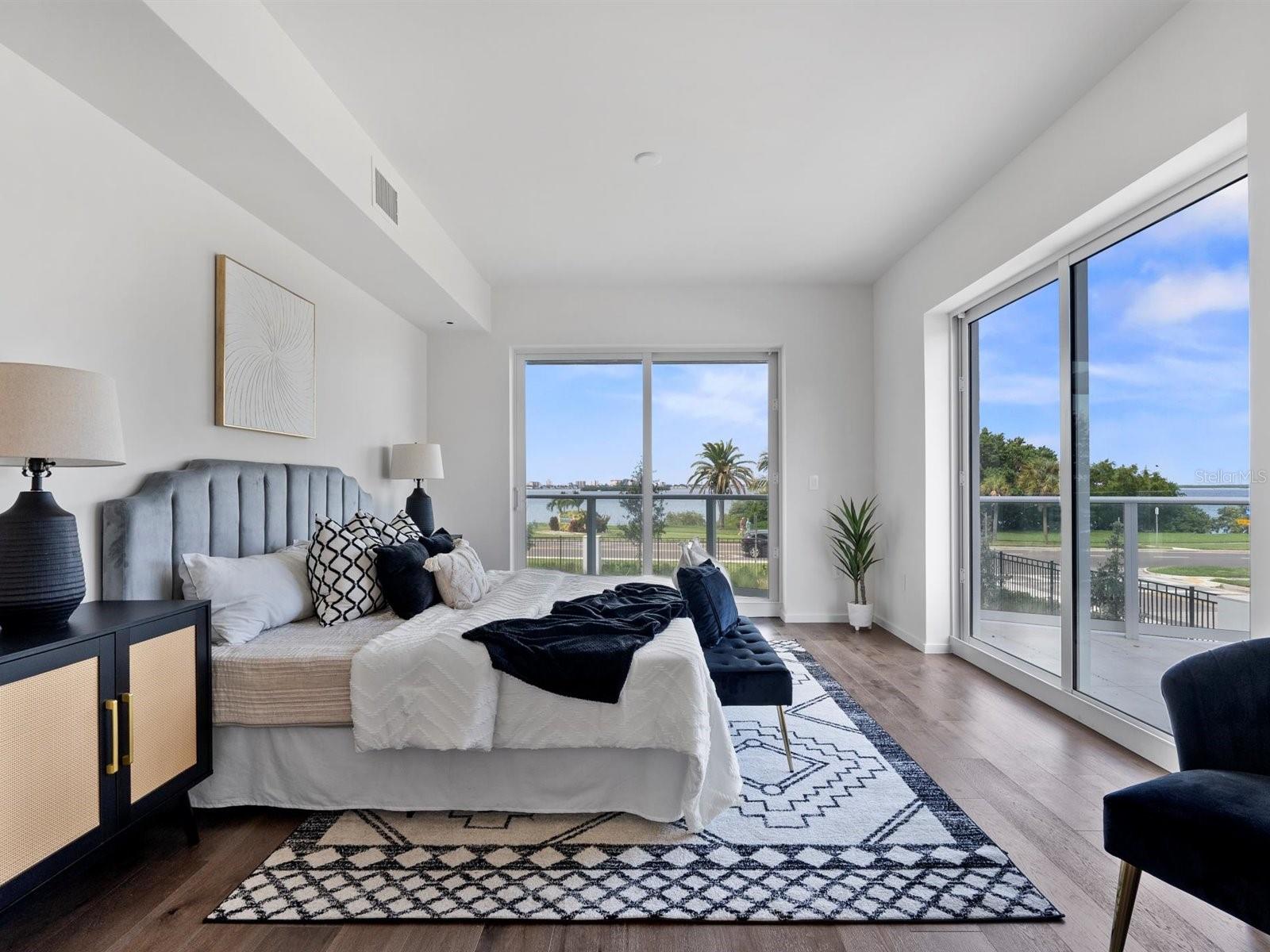 1020 SUNSET POINT RD #103, CLEARWATER, FL, 33755