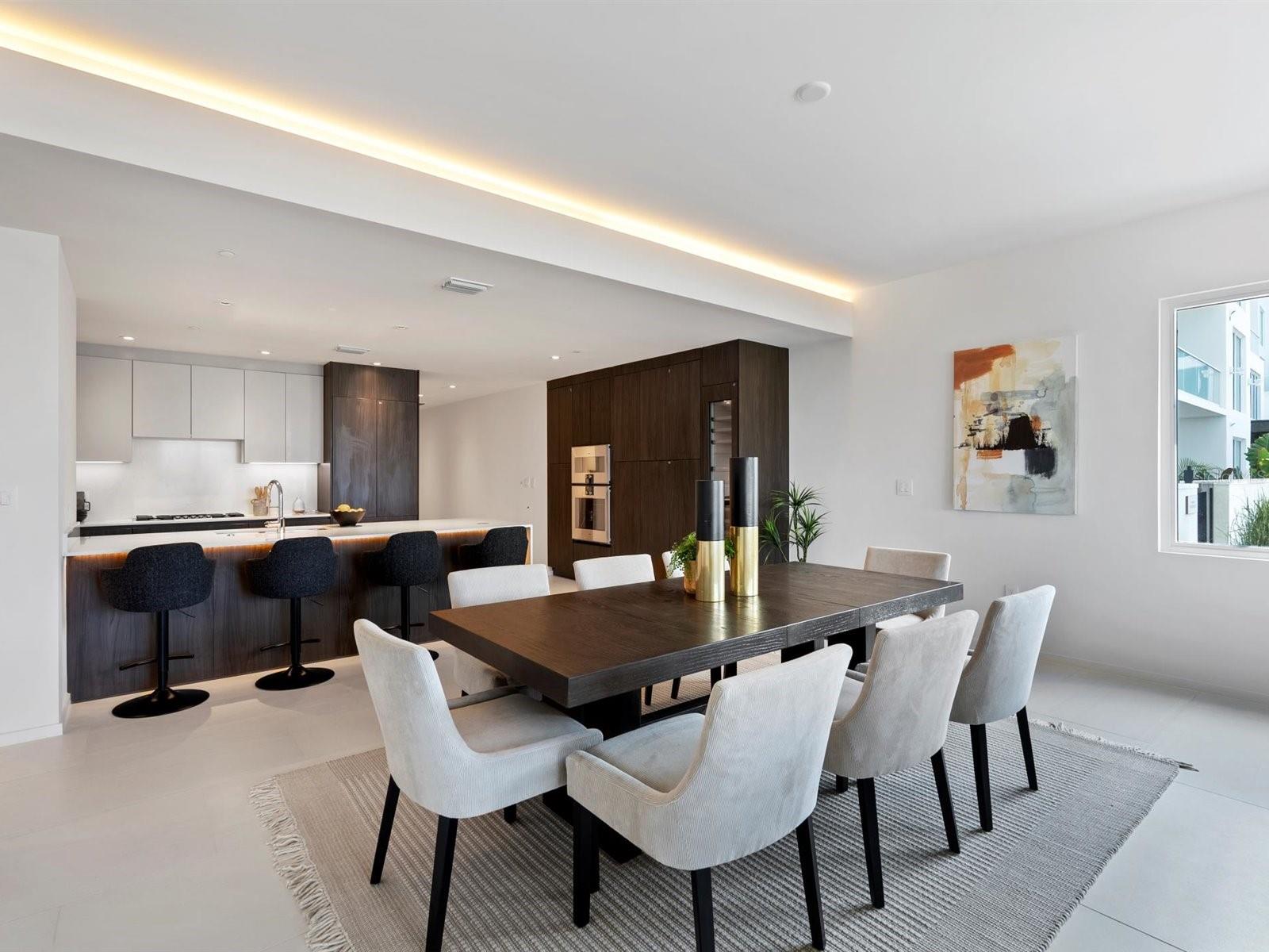 1020 SUNSET POINT RD #103, CLEARWATER, FL, 33755