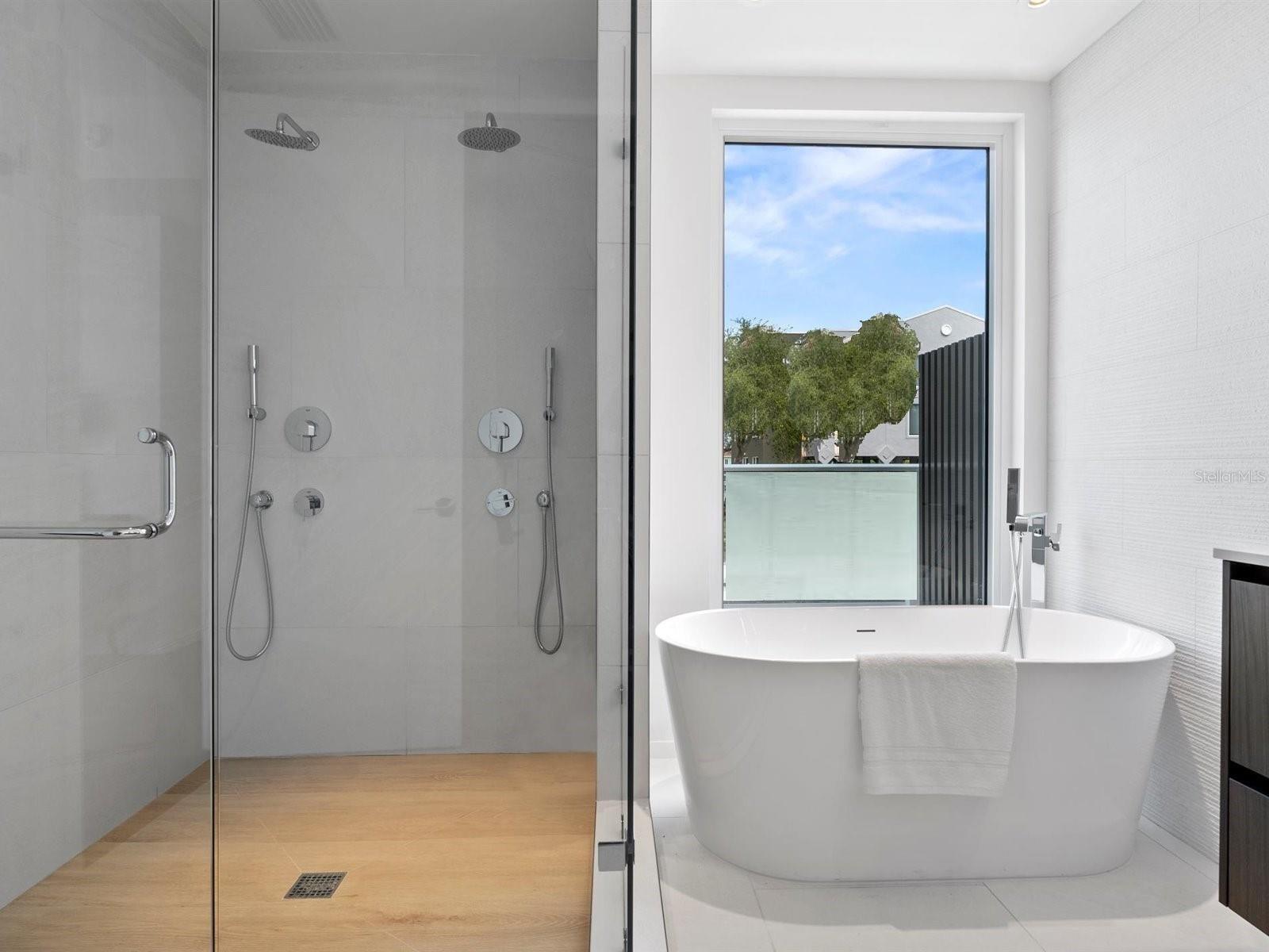 1020 SUNSET POINT RD #103, CLEARWATER, FL, 33755