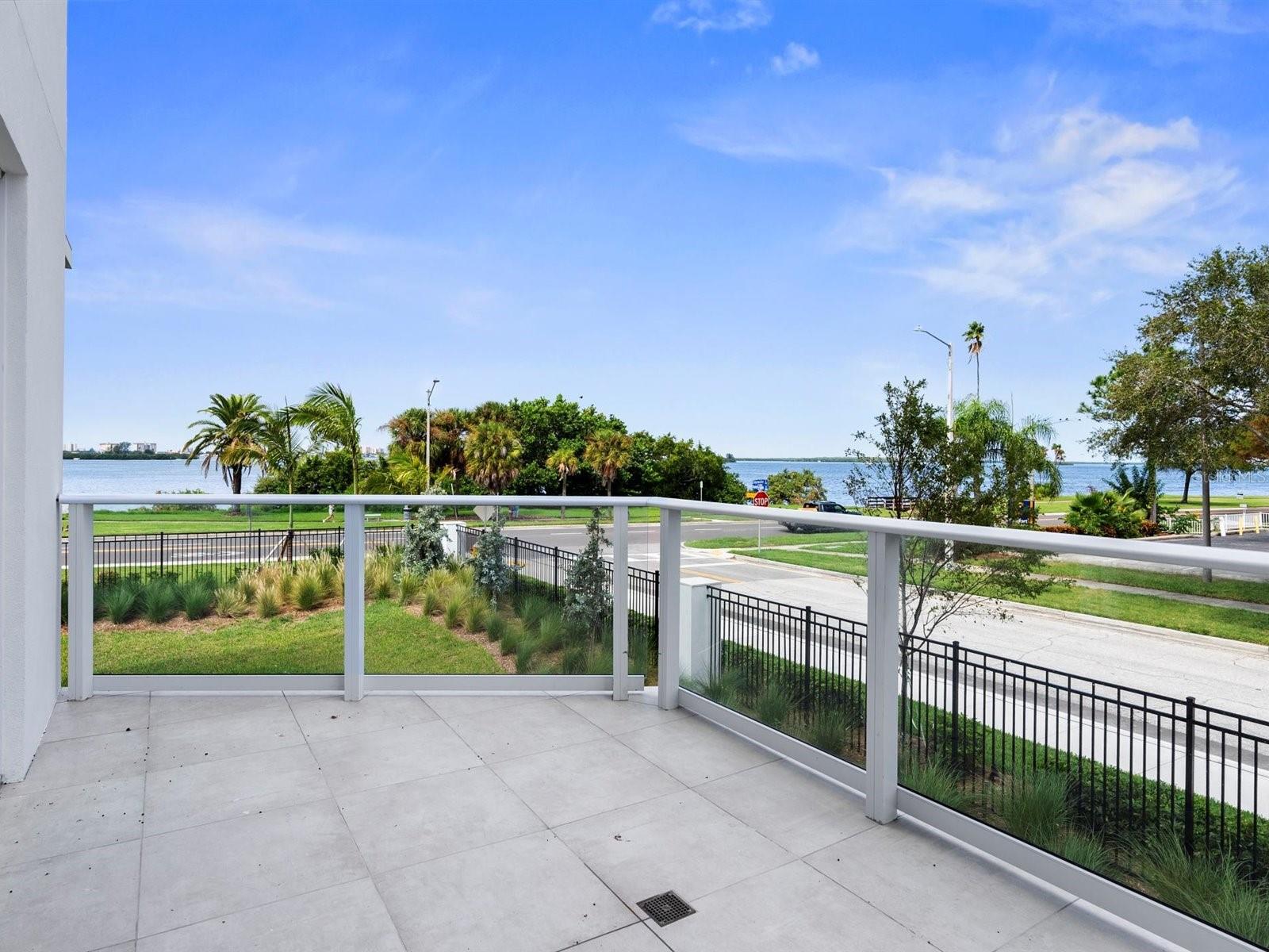 1020 SUNSET POINT RD #103, CLEARWATER, FL, 33755