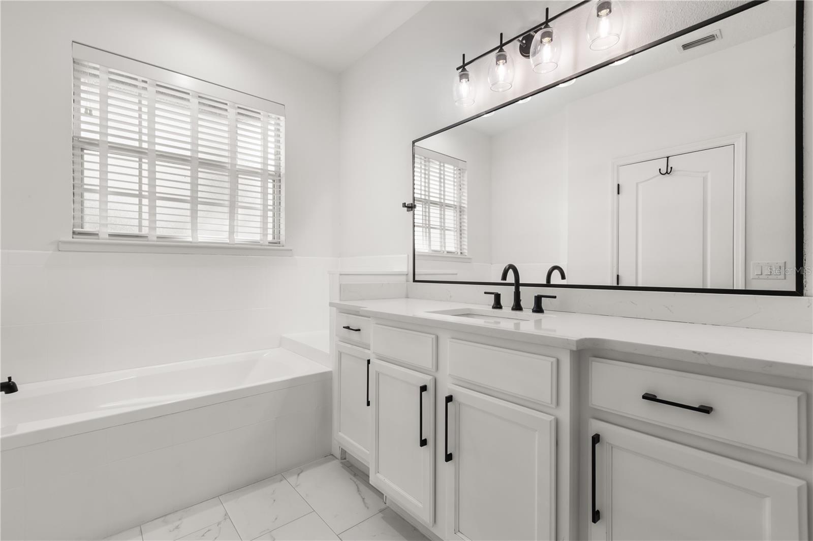 2011 E ESTHER ST, ORLANDO, FL, 32806