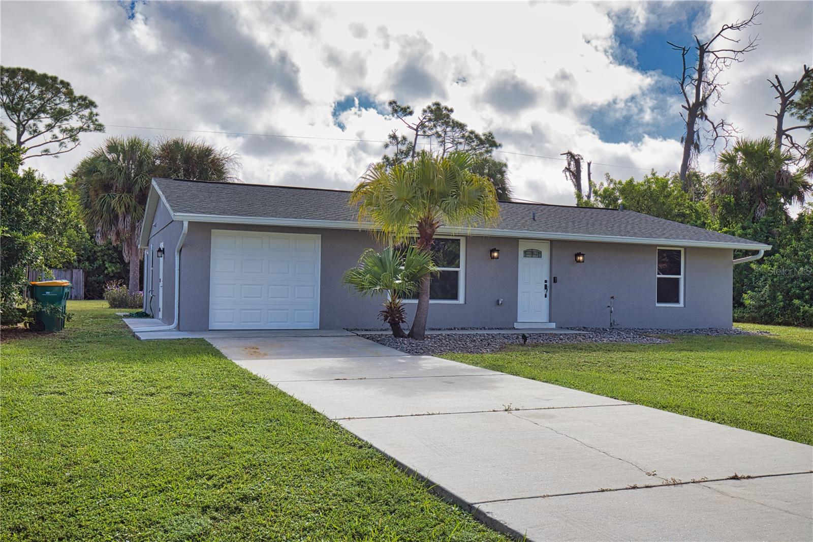 2428 COLLINGSWOOD BLVD, PORT CHARLOTTE, FL, 33948