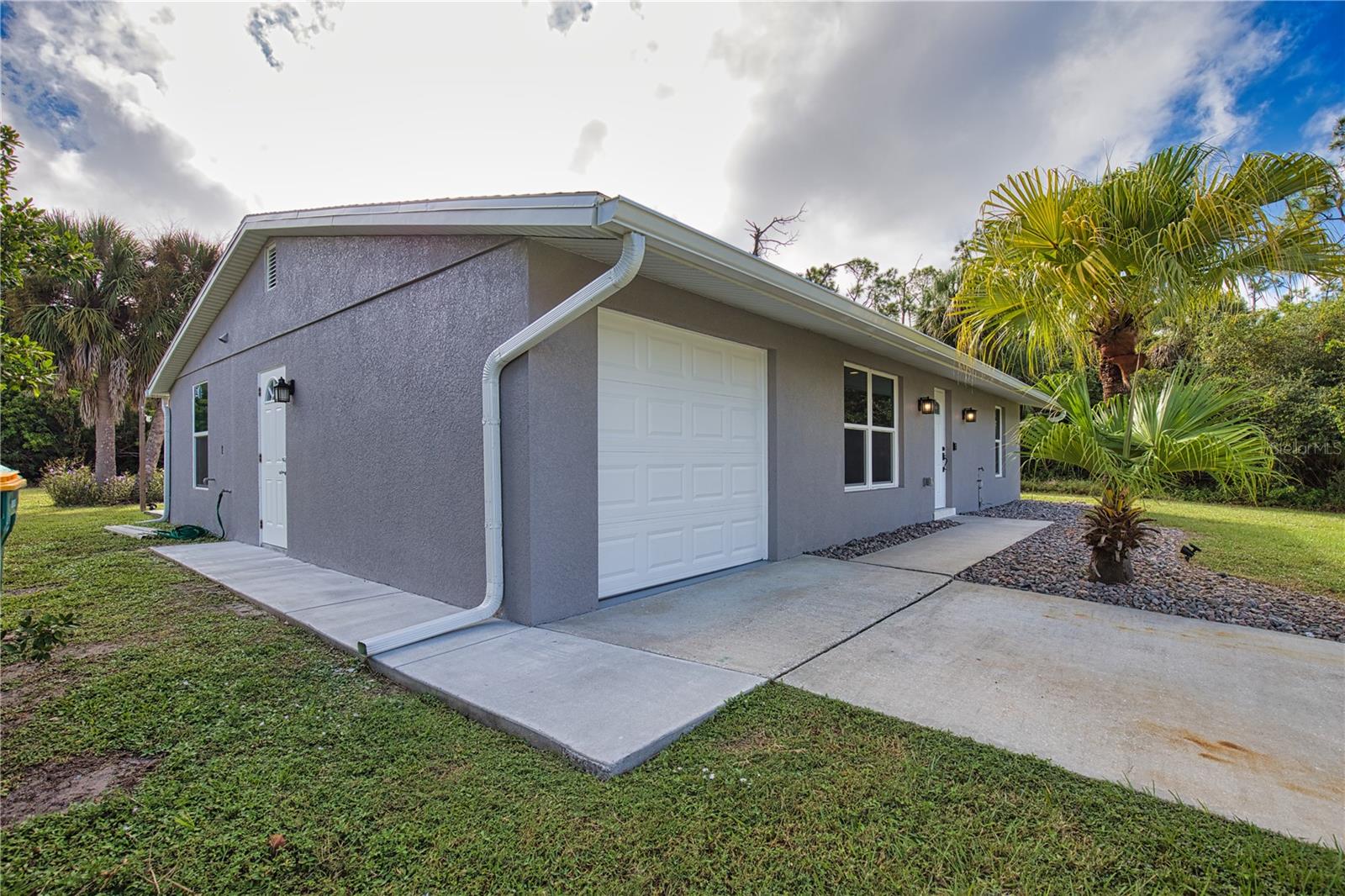 2428 COLLINGSWOOD BLVD, PORT CHARLOTTE, FL, 33948
