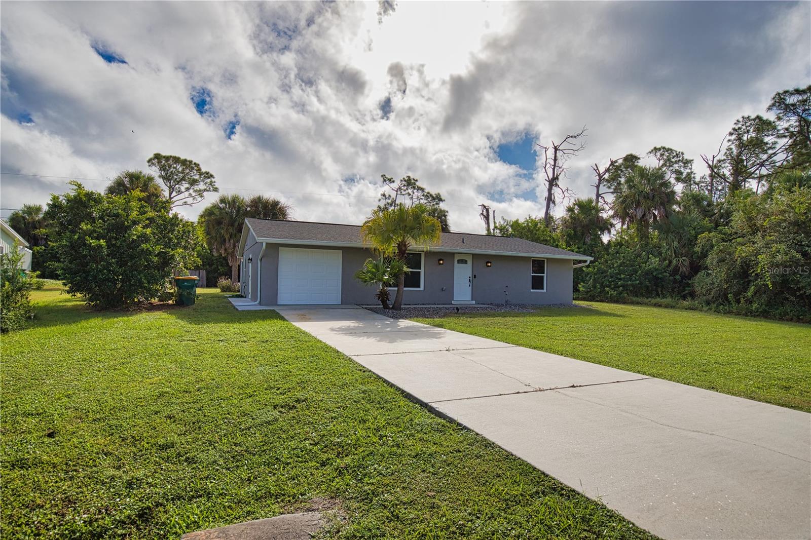 2428 COLLINGSWOOD BLVD, PORT CHARLOTTE, FL, 33948