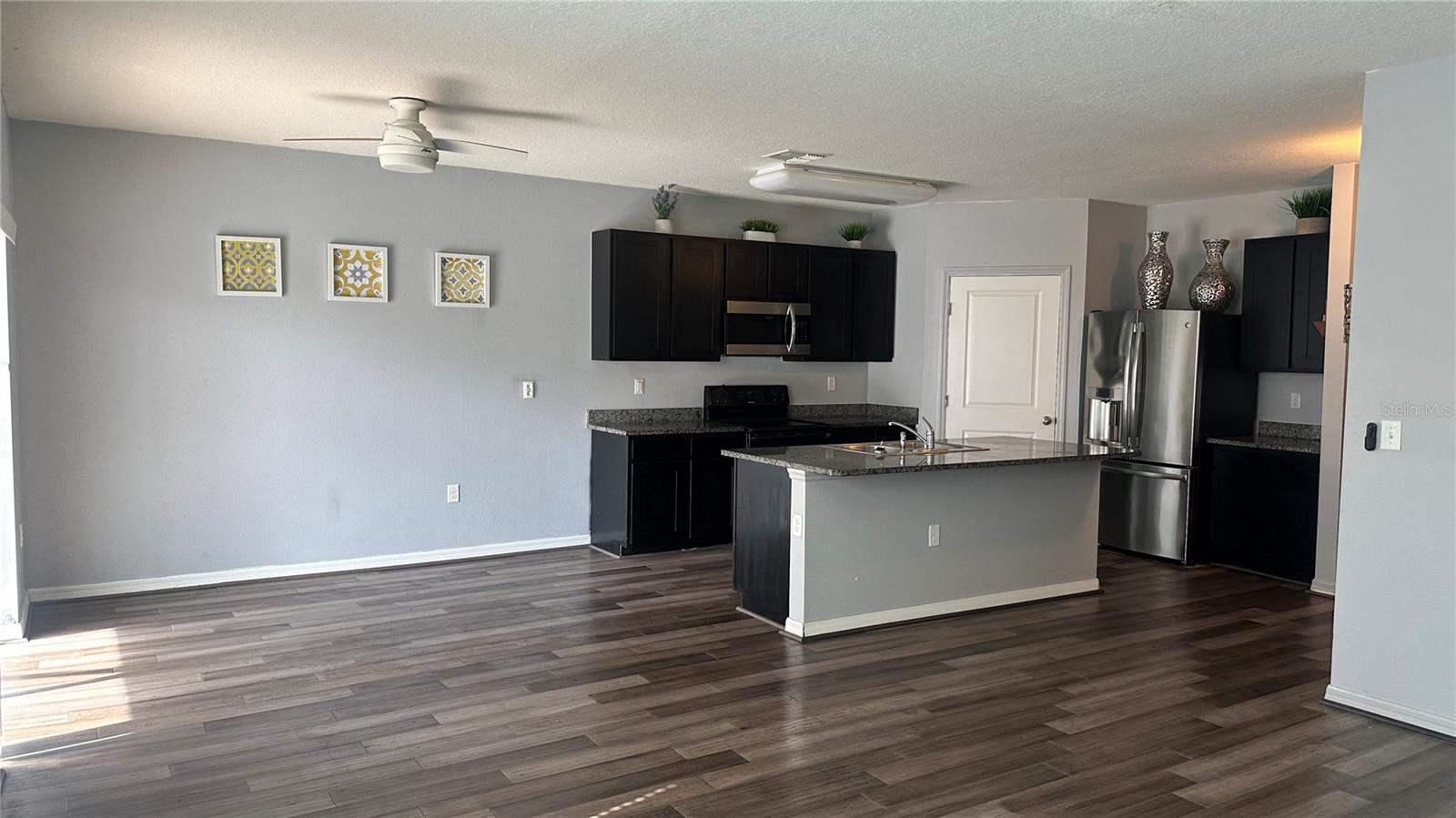 9766 TRONCAIS CIR, THONOTOSASSA, FL, 33592