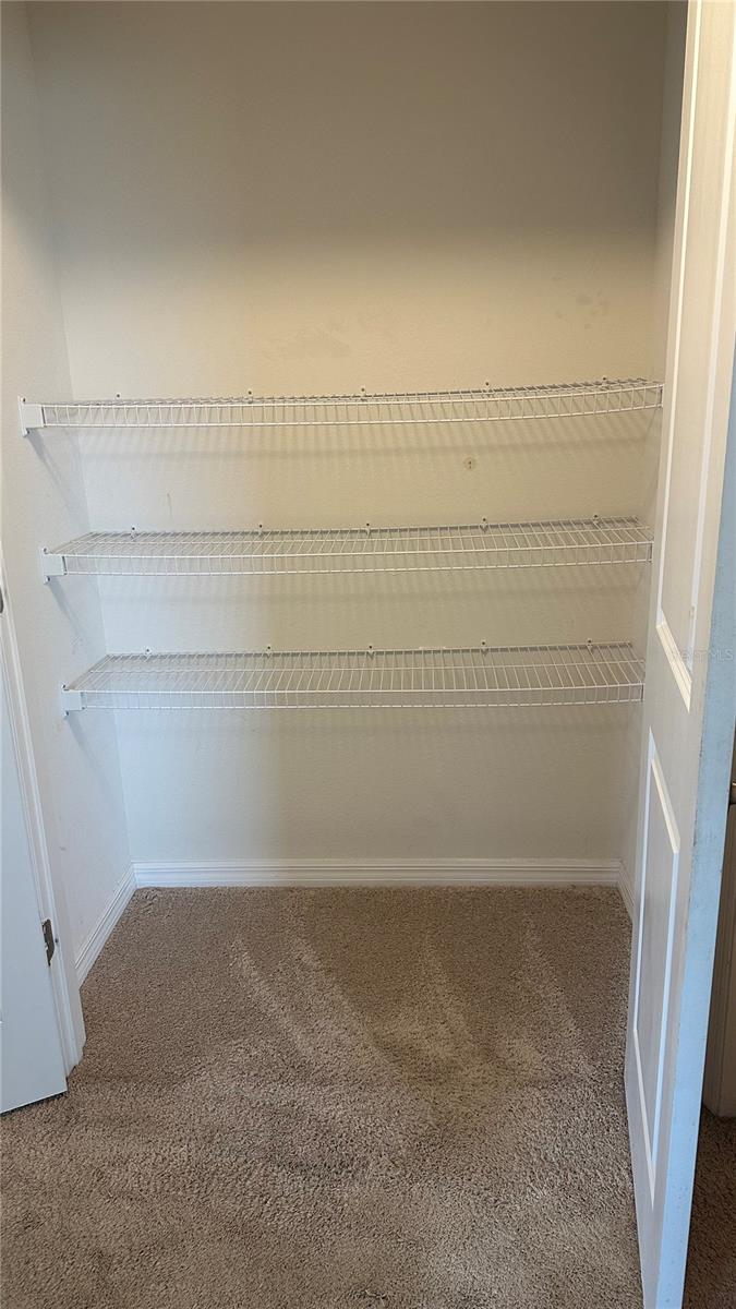 9766 TRONCAIS CIR, THONOTOSASSA, FL, 33592